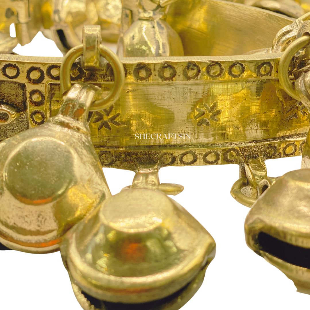BRASS ARAPATTA WITH BELLS FOR TEMPLE | VELICHAPADU'S ARAMANI | BRASS WAISTBELT STUDDED WITH BELLS