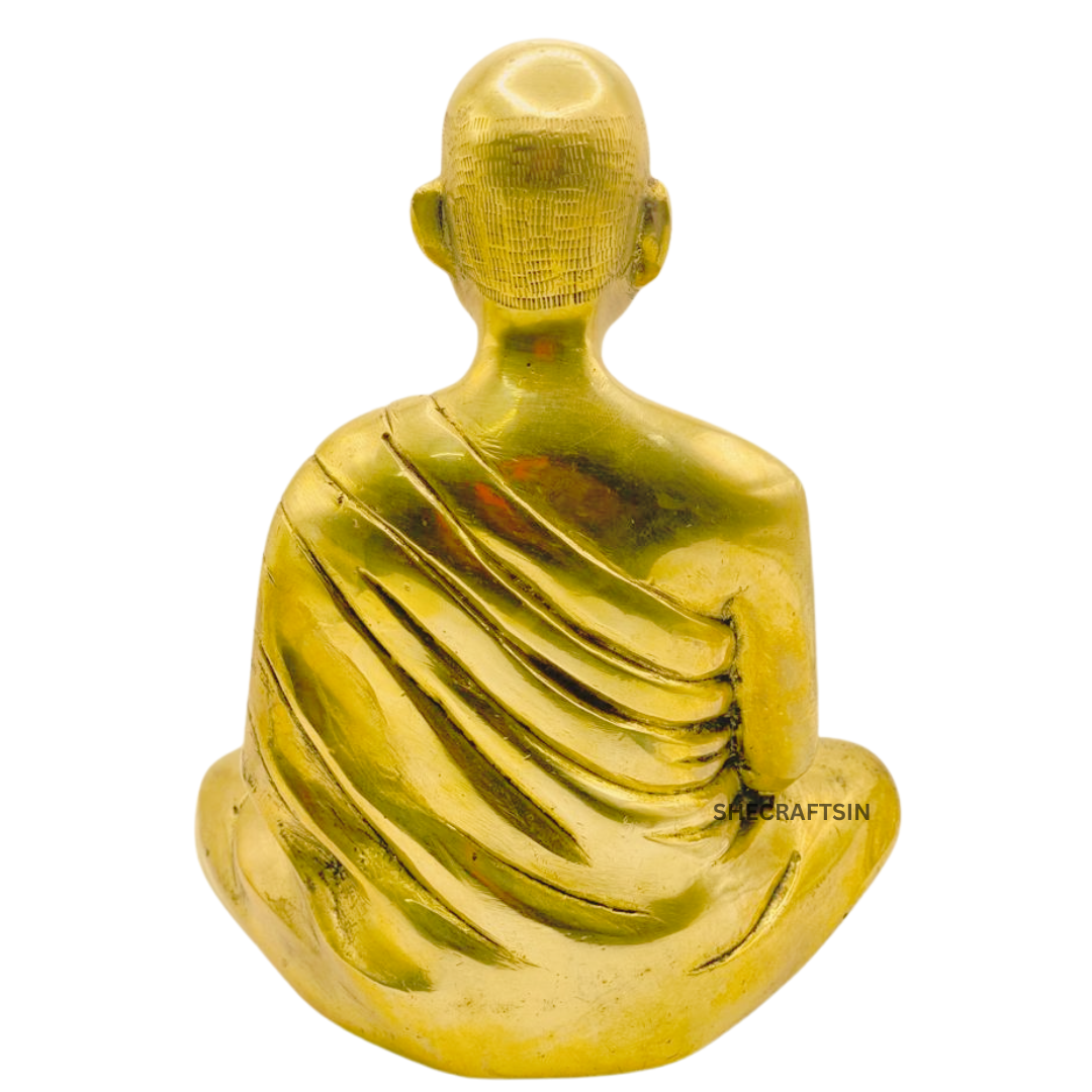 SREENARAYANA GURUDEVAN STATUE