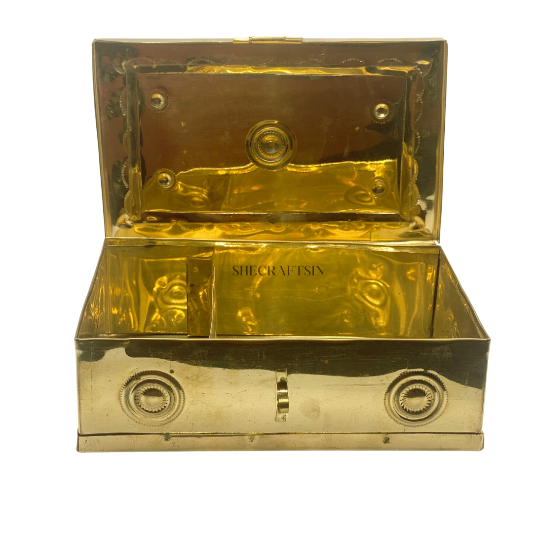 BRASS BETEL BOX | TRADITIONAL BRASS VETTILAPETTI | TAMRAPATHRA - PAAN - DAAN | MURUKKANPETTI