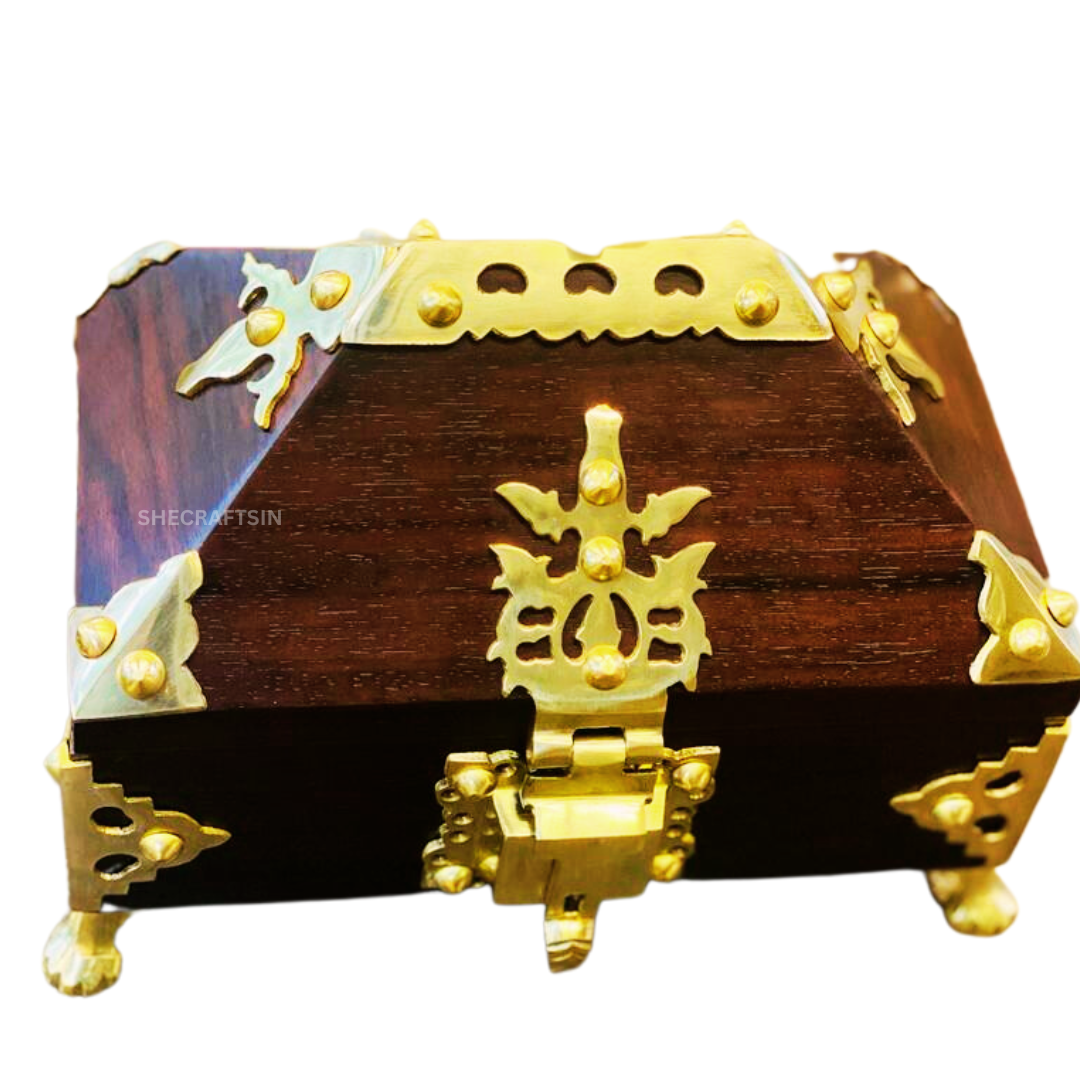 KERALA TRADITONAL NETTURPETTI  BROWN WITH KEYS | AAMADAPETTI | WOODEN JEWEL BOX | JEWELLERY BOX