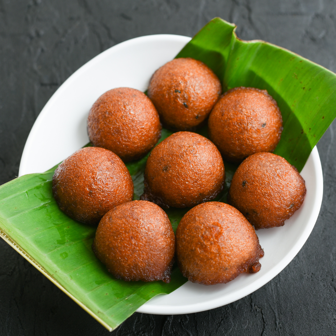 TRADITIONAL PRE-SEASONED CAST IRON UNNIYAPPAM MAKER | 7 CAVITY | UNNIYAPPAKARA | HEALTHY TRADITIONAL UTENSILS
